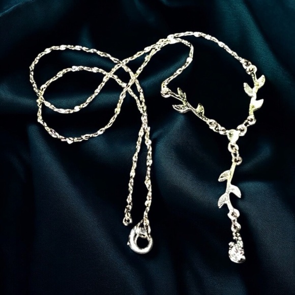 Vintage Silver Tone CZ  Leaf Y Necklace - Picture 3 of 3